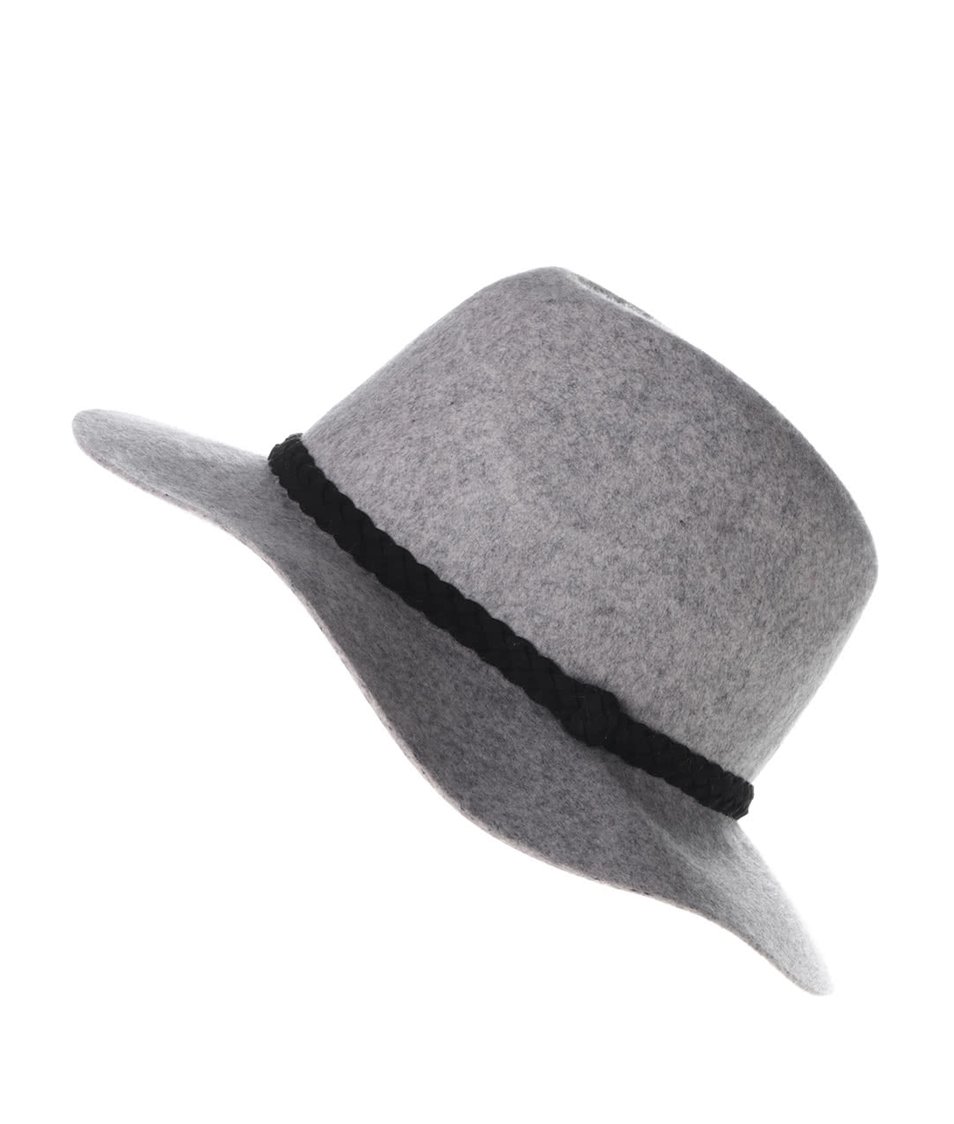 Světle šedý klobouk s páskem Vero Moda Dana