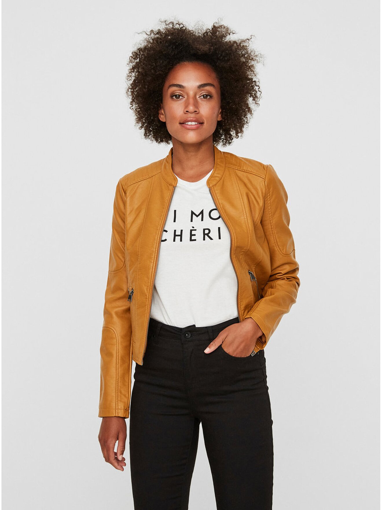 Hořčicová koženková bunda VERO MODA Europe