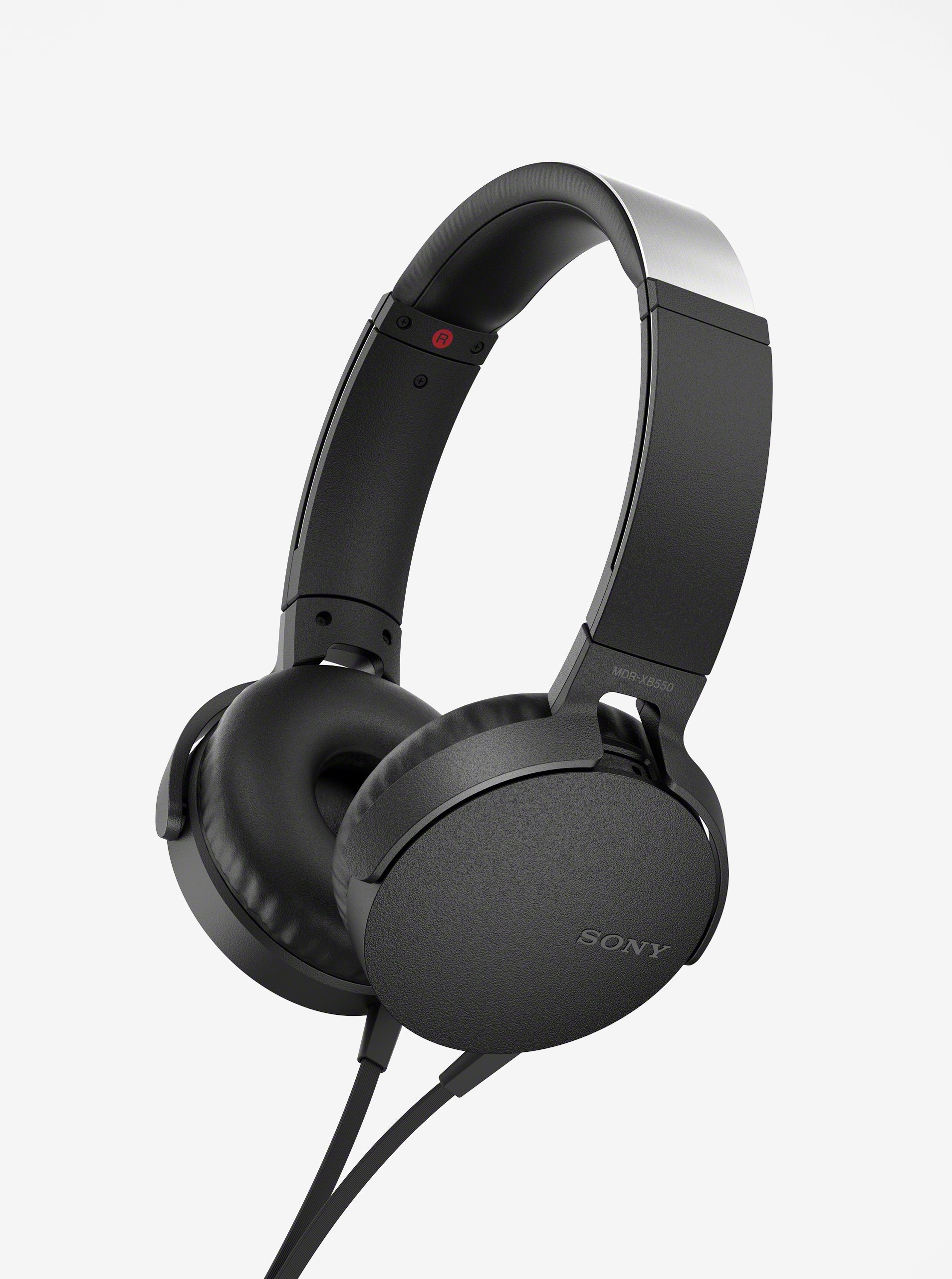 Černá sluchátka s mikrofonem Sony Extra Bass