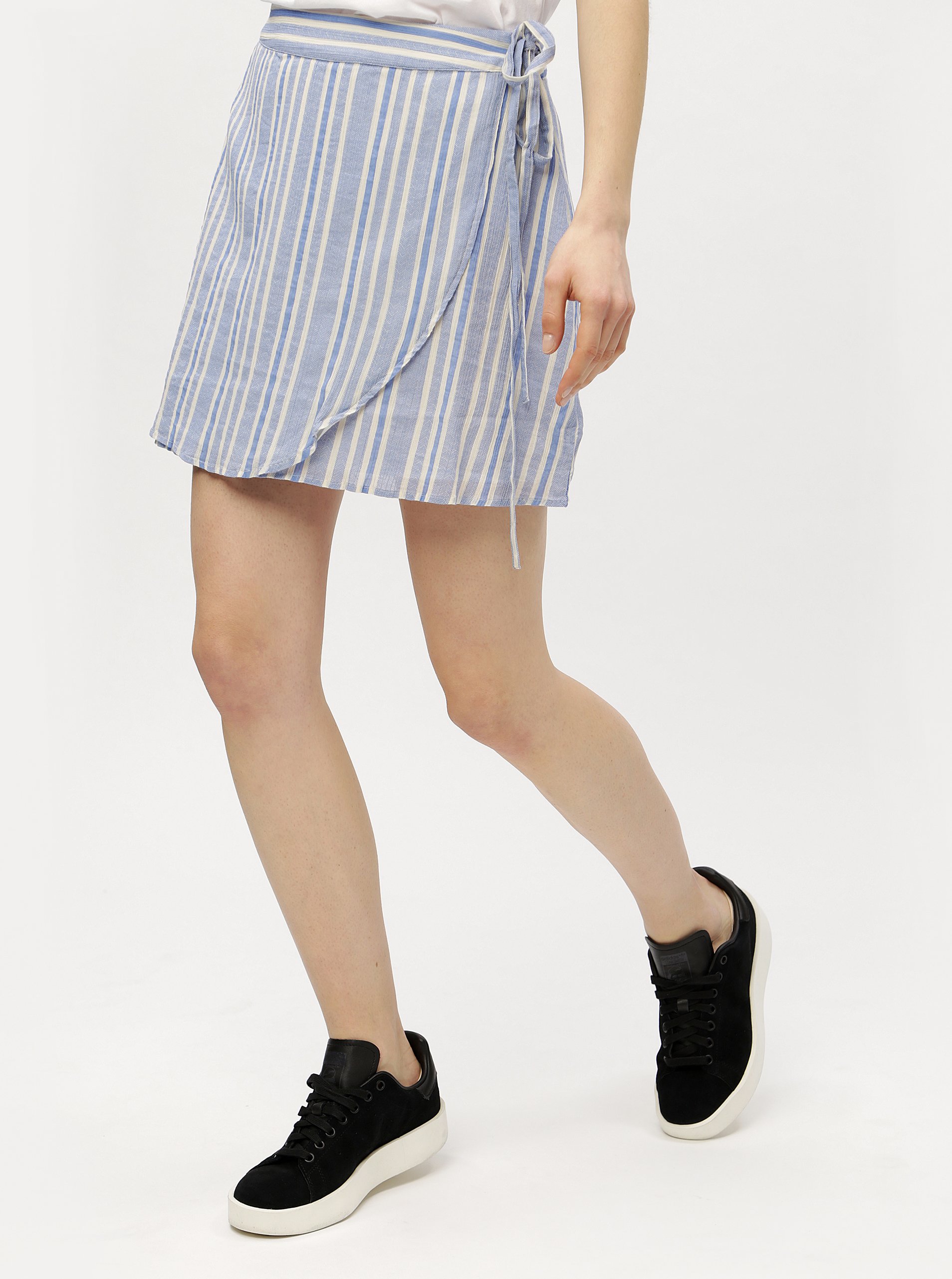 Modrá zavinovací pruhovaná sukně VERO MODA Summer