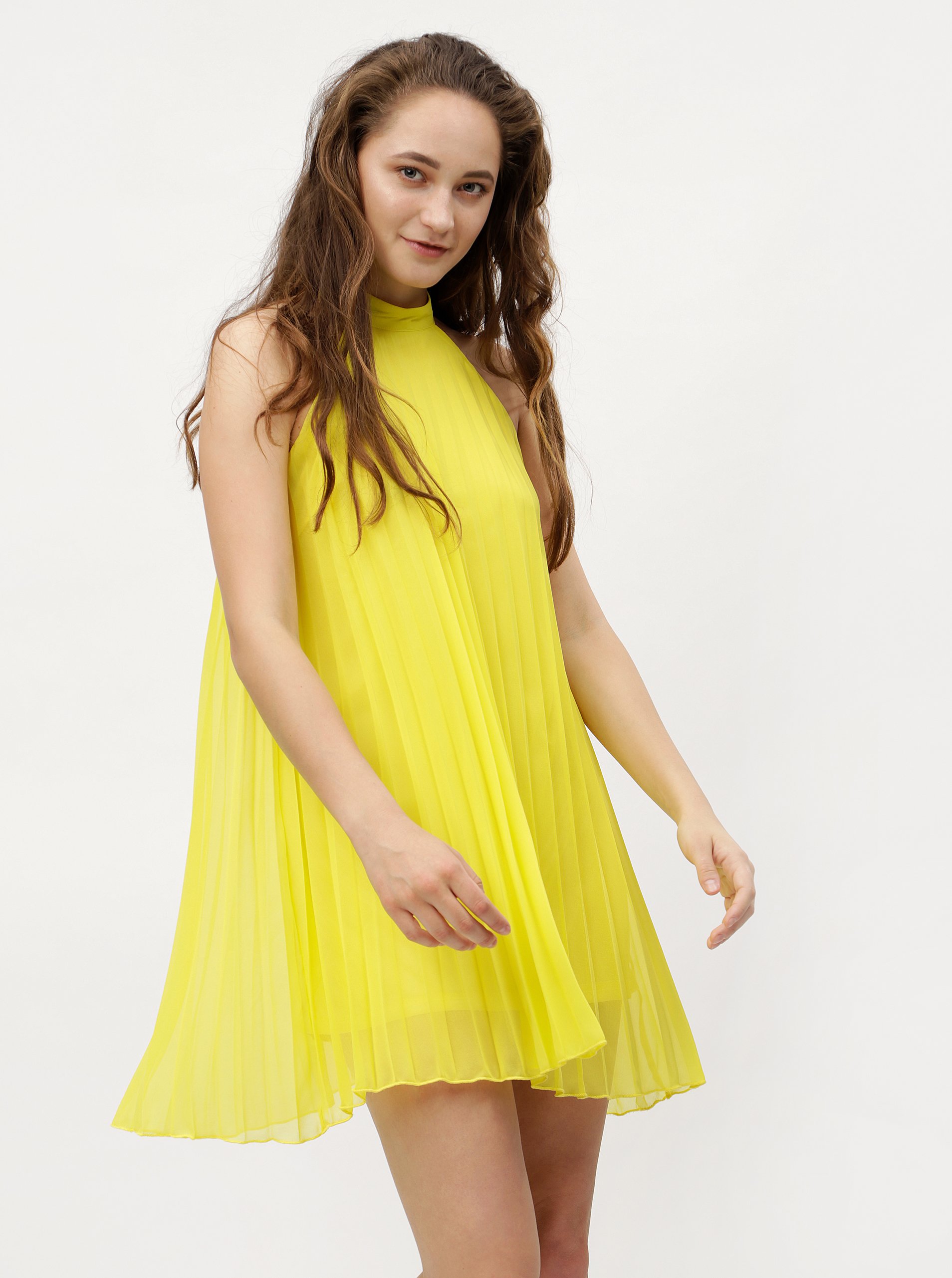 Žluté plisované šaty bez ramínek MISSGUIDED