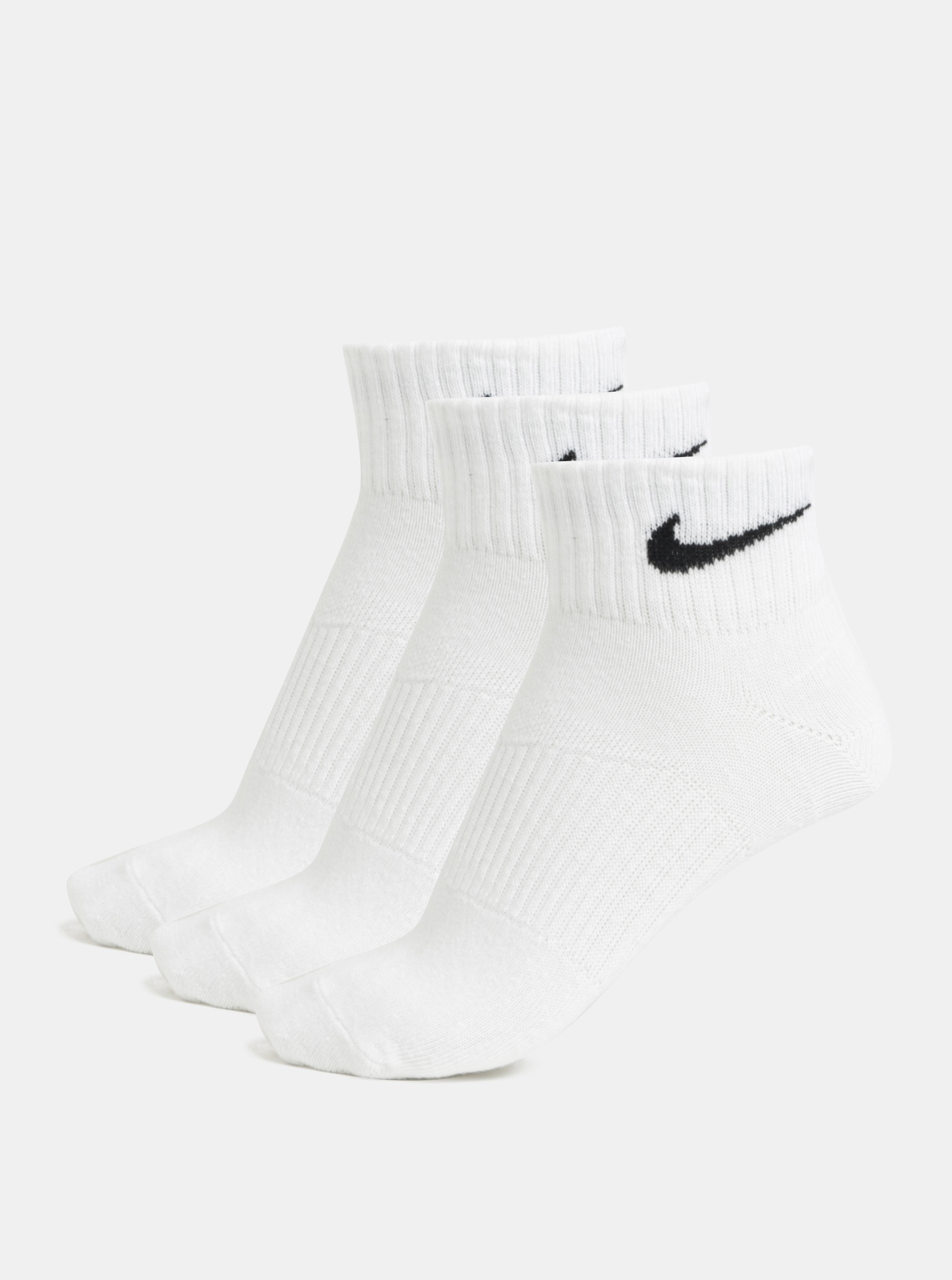 Sada tří párů kotníkových ponožek v bílé barvě Nike Lightweight