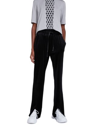 Desigual černé tepláky Pant Pintuck Solid Color Black Velour