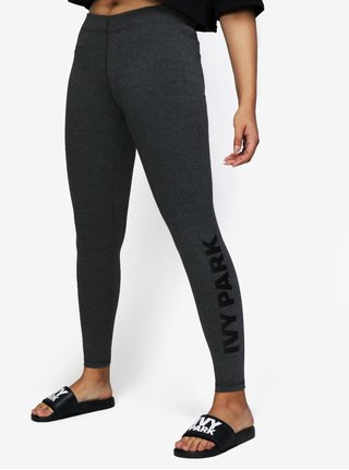 Tmavě šedé žíhané legíny s potiskem na nohavici Ivy Park