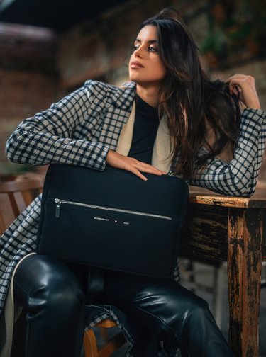 Čierny obal na notebook Alexmonhart x ZOOT