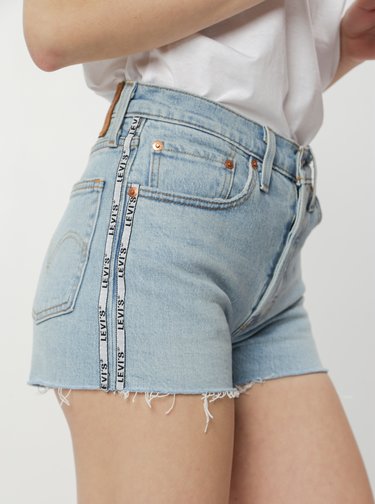Světle modré dámské džínové kraťasy s lampasem Levi's® 501