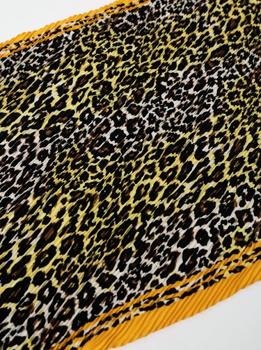 Žluto-hnědý šátek s leopardím vzorem Pieces Naima