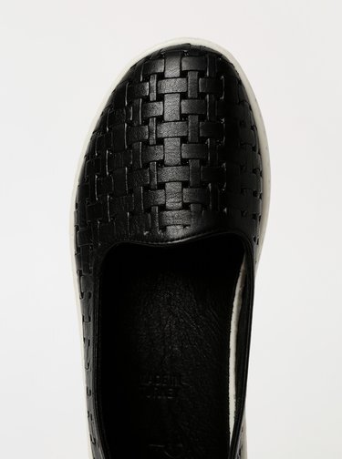 Černé dámské kožené slip on WILD