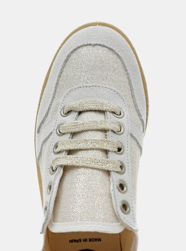 Pantofi sport si tenisi