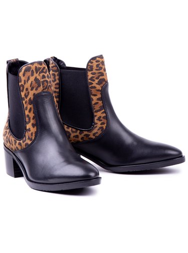 Tommy Hilfiger černé kotníkové kozačky Leo Print Che s leopardím vzorem
