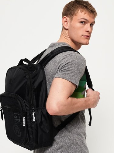 Černý batoh Superdry
