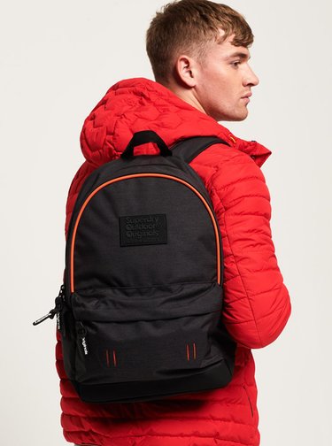 Černý batoh Superdry