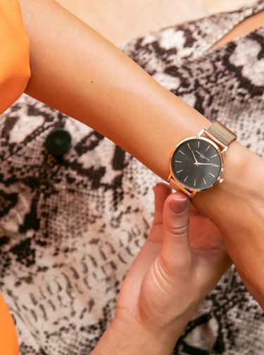 Dámské hodinky s nerezovým páskem v růžovozlaté barvě Annie Rosewood