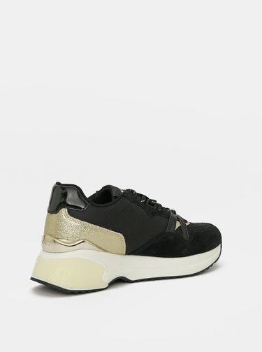 Pantofi sport si tenisi