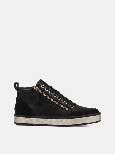 Pantofi sport si tenisi