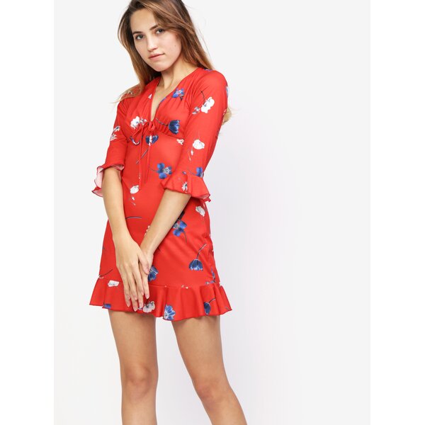 Rochie rosie cu print floral si volanase discrete - MISSGUIDED