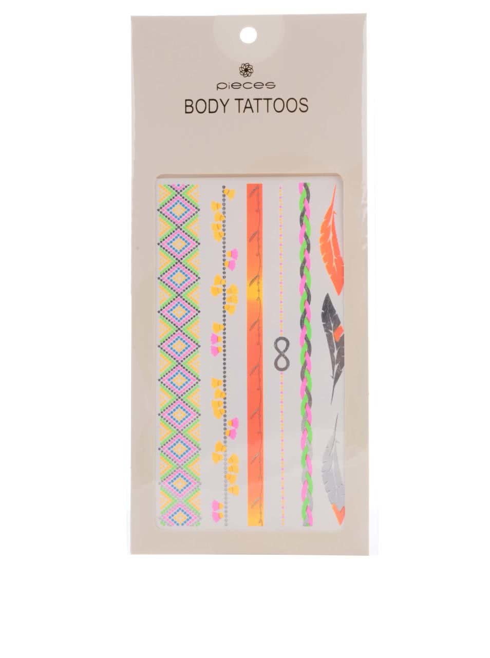 Barevné tetování ve stříbrné barvě Pieces Tattoo