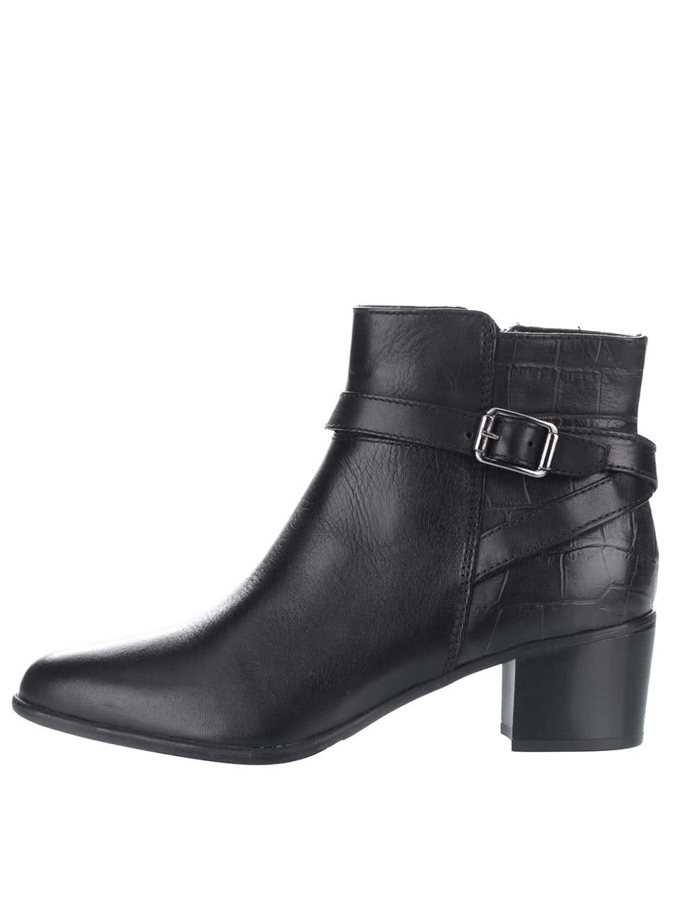 Černé kožené kotníkové boty s přezkou ve stříbrné barvě Tamaris