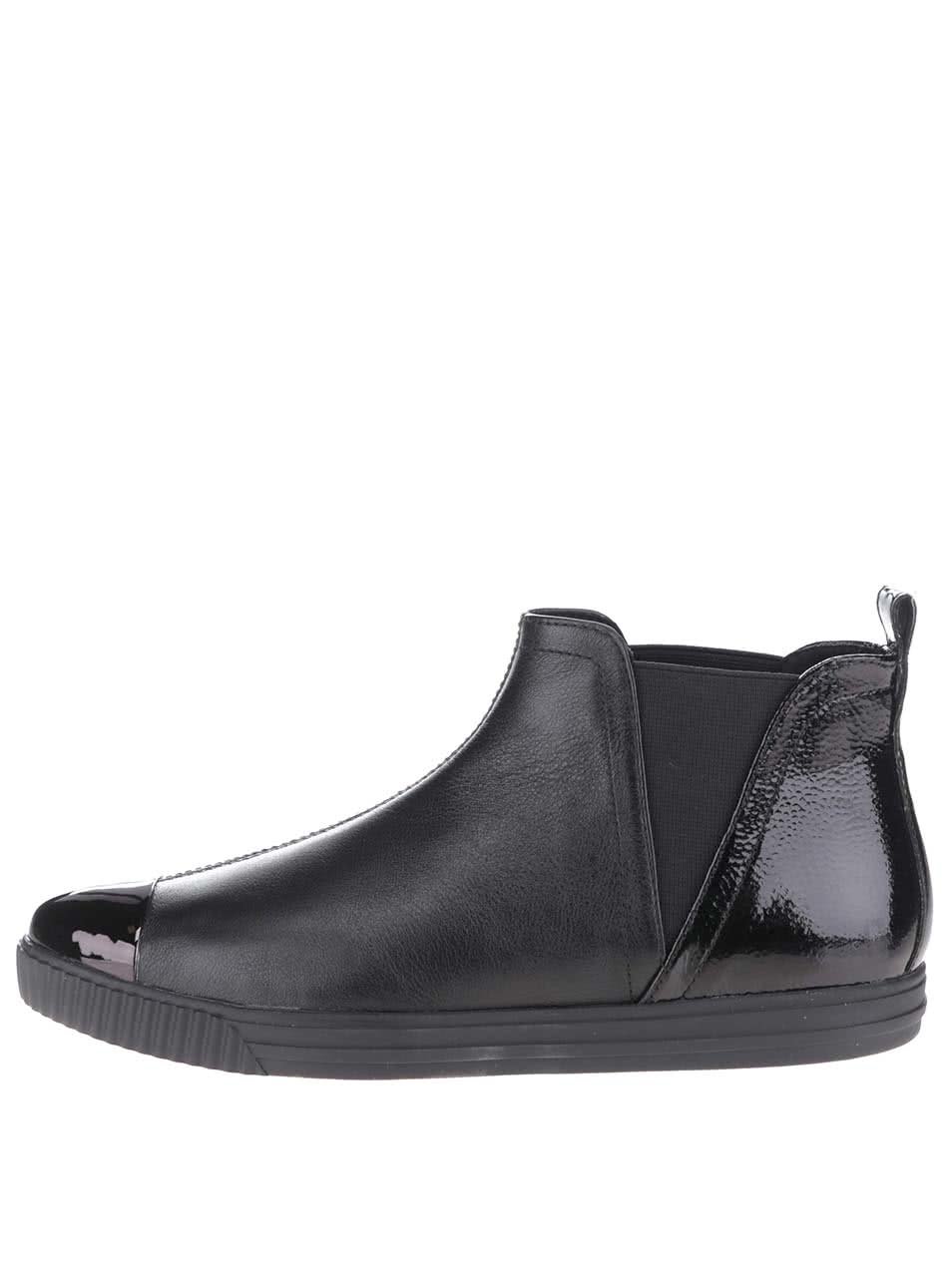 Černé dámské kožené kotníkové boty s lesklou špičkou Geox Amalthia