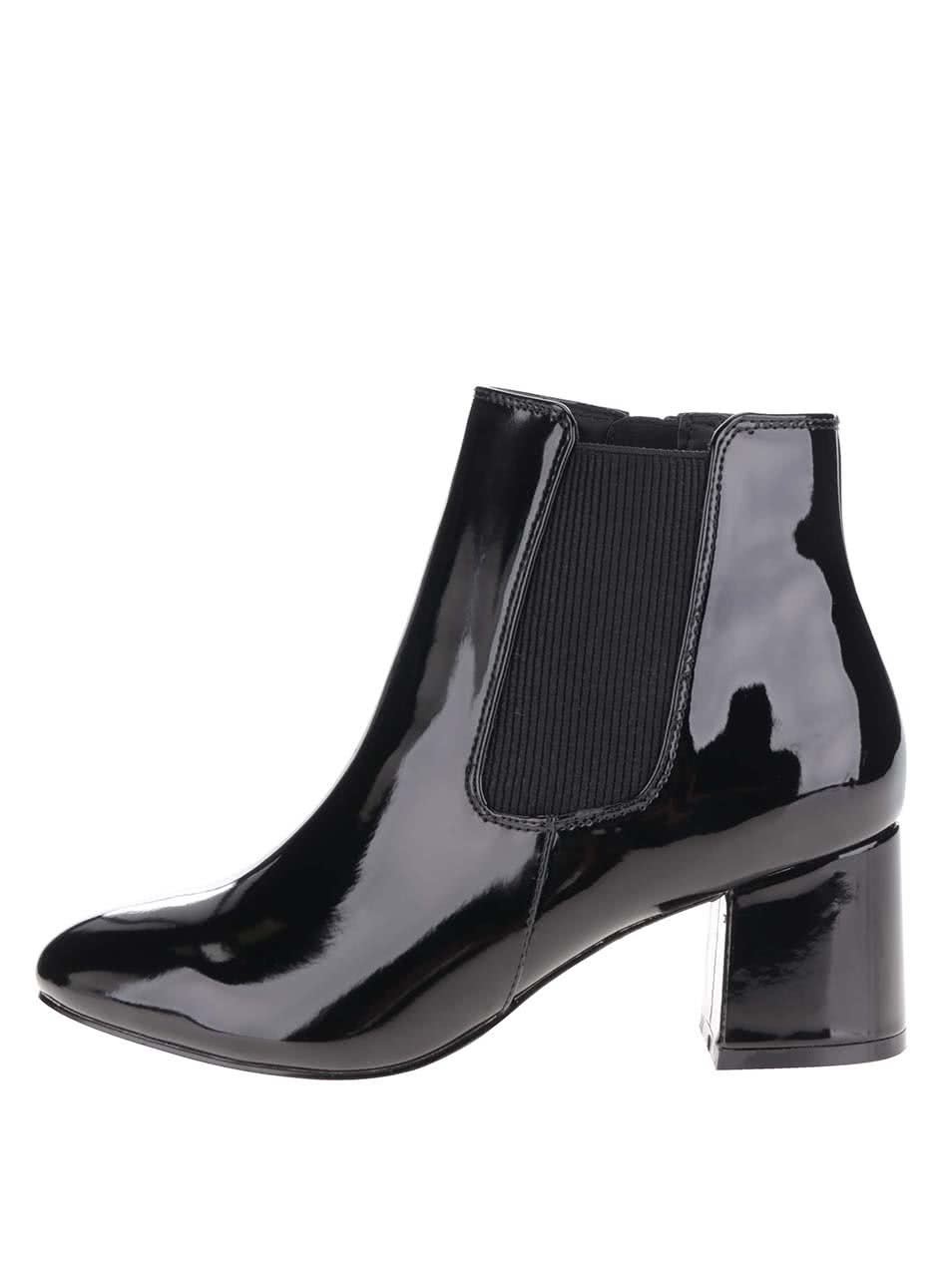 Černé kotníkové lesklé boty na podpatku Miss Selfridge