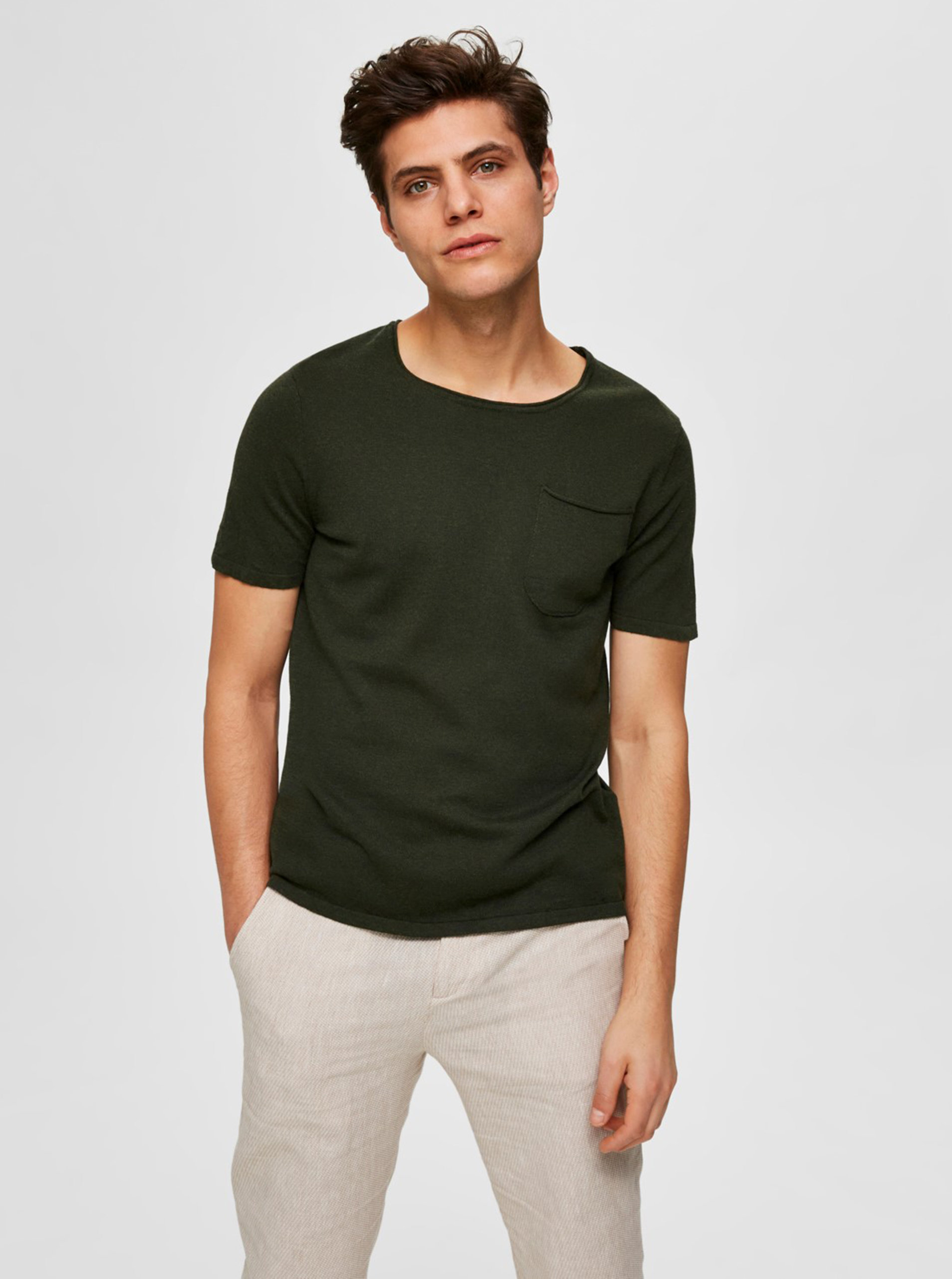 Fotografie Khaki basic tričko s příměsí lnu Selected Homme-Linen