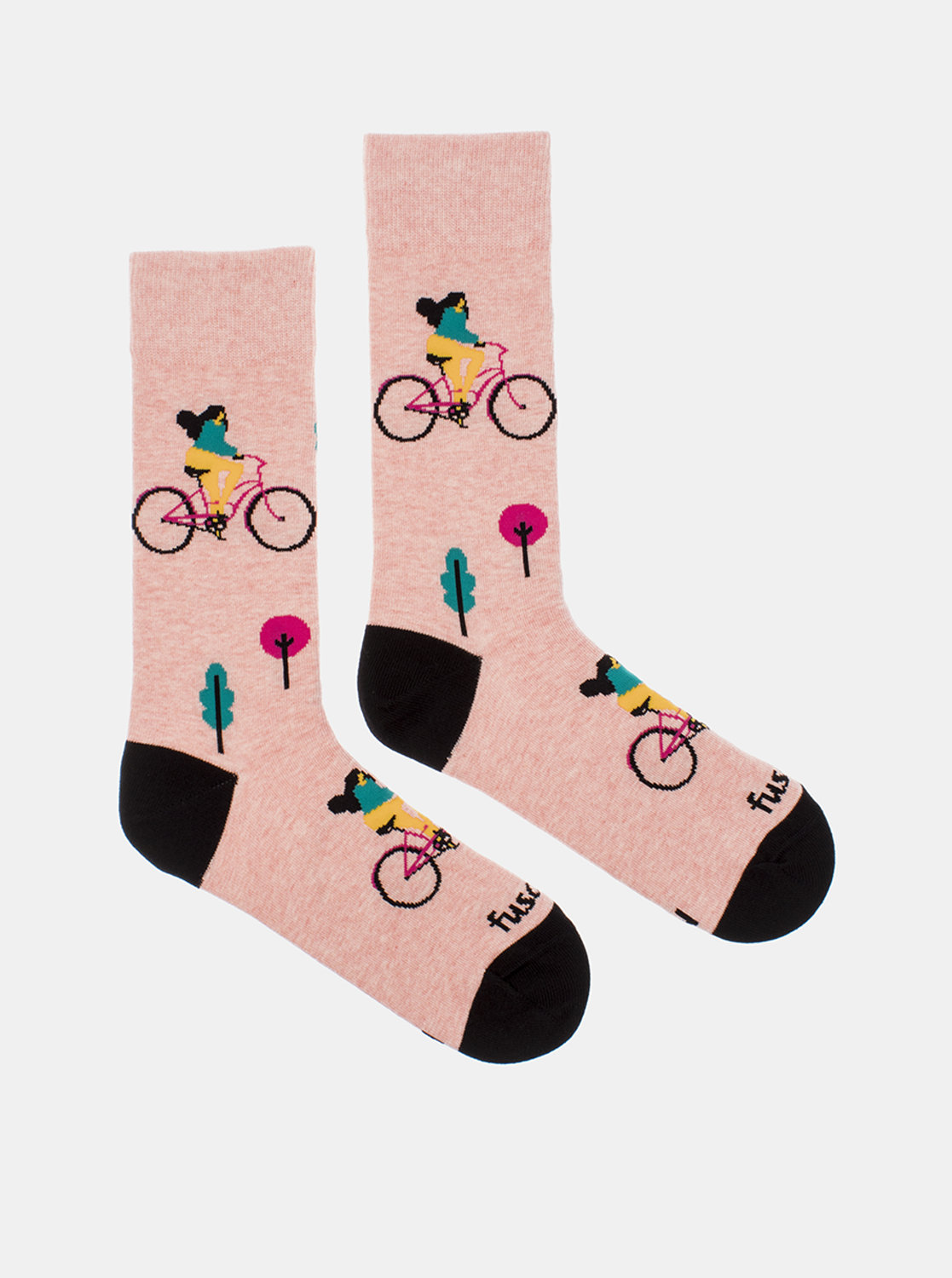 Fotografie Růžové vzorované ponožky Fusakle Cyklistka ve městě