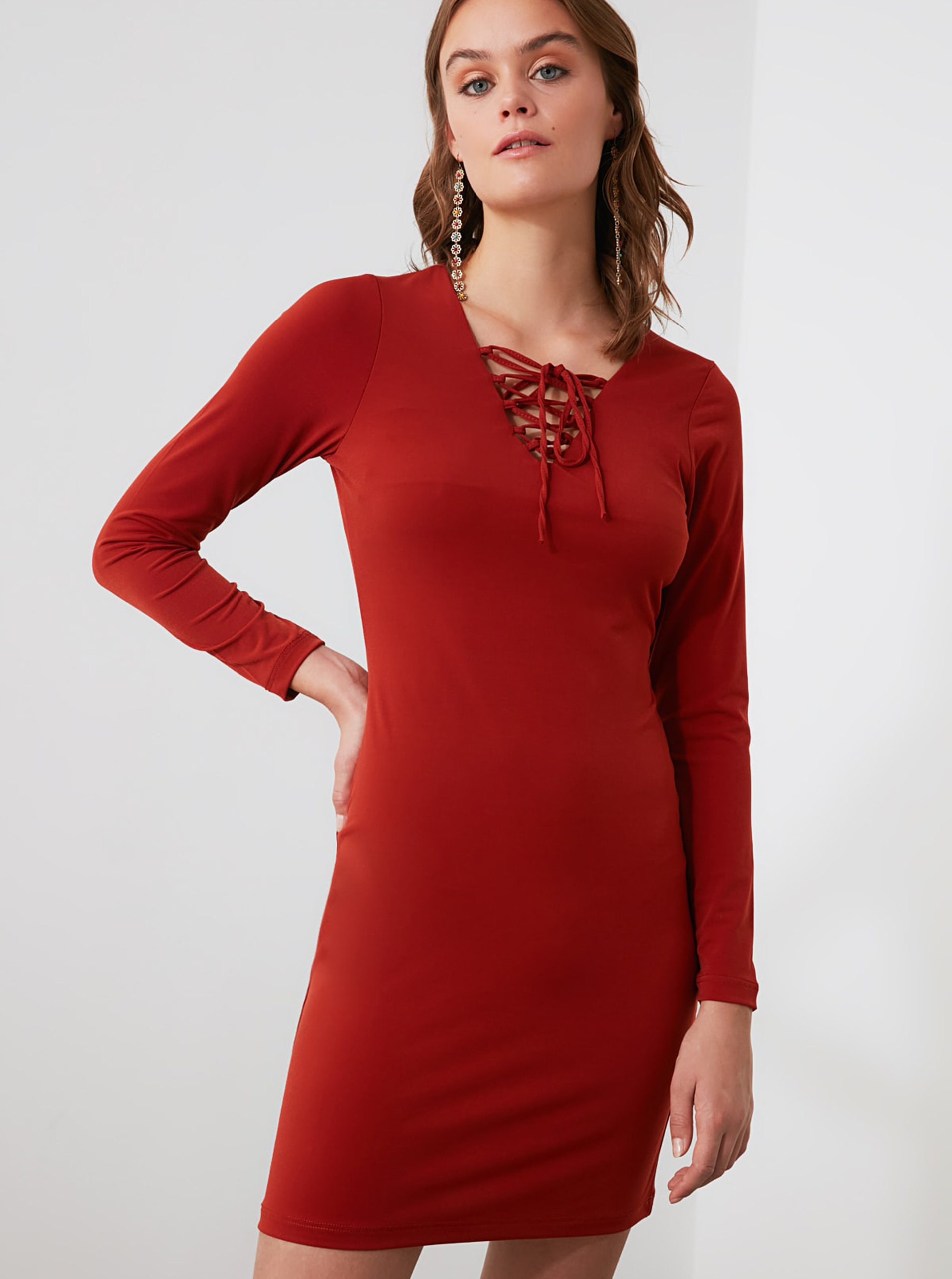 Červené šaty Trendyol