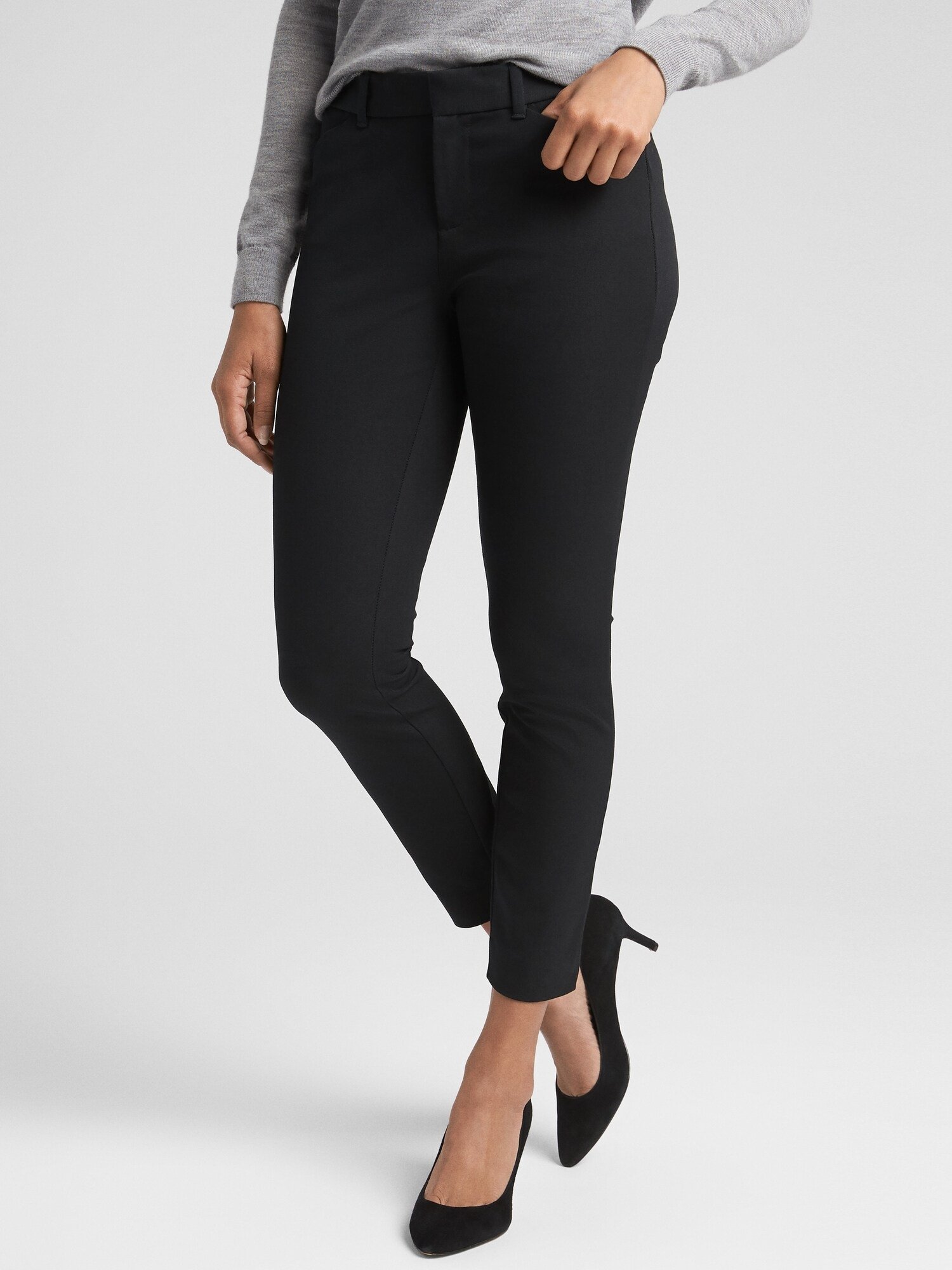 Fotografie Černé dámské kalhoty GAP Skinny Bi-Stretch