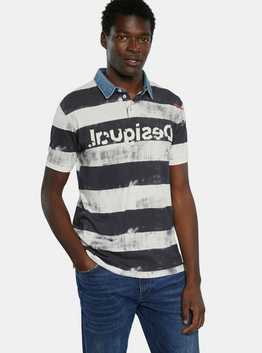 Fotografie Desigual pánské tričko TS Julien s logem