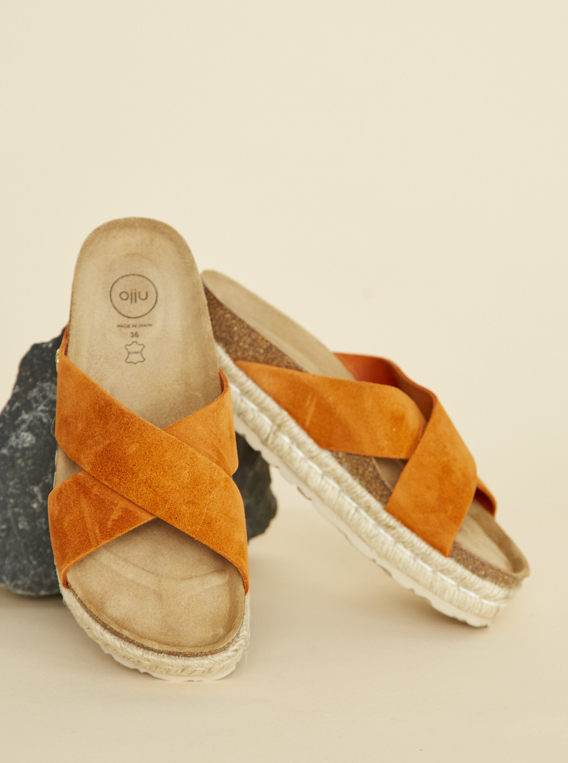 Fotografie Oranžové dámské semišové pantofle OJJU