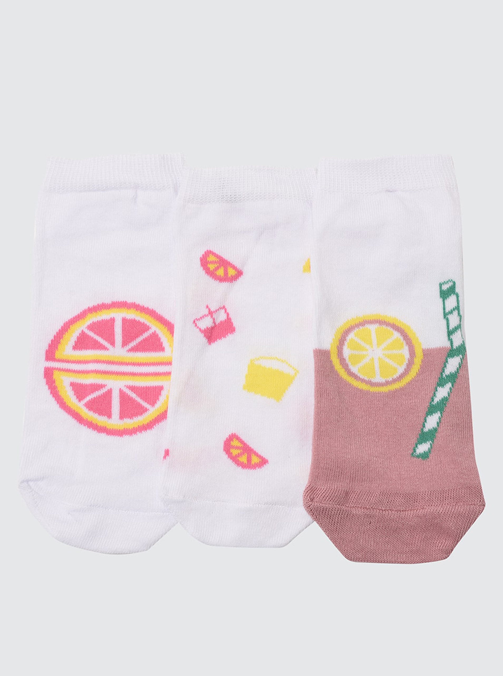 Fotografie Sada tří párů dámských vzorovaných ponožek v růžové a bílé barvě Trendyol