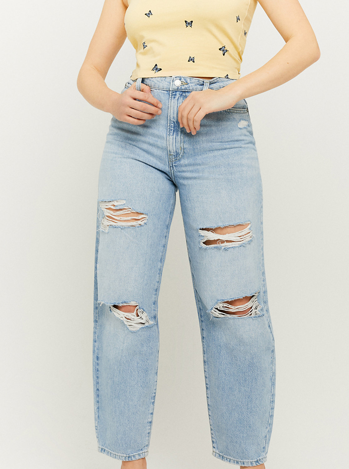Fotografie Světle modré zkrácené straight fit džíny s potrhaným efektem TALLY WEiJL